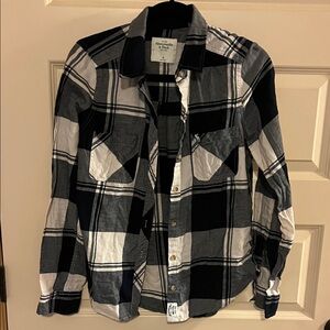 Abercrombie & Fitch Black and White Plaid Soft Flannel Button Down Shirt